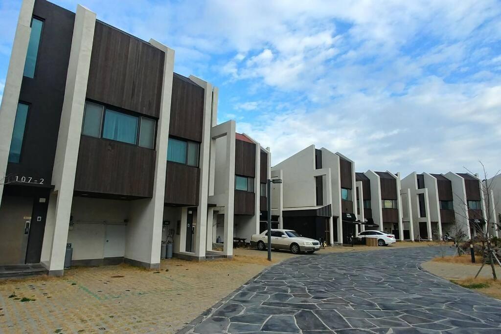 Coveted Palms Village Pension Чечжу Екстер'єр фото